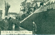 Ouvriers Anglais se rendant à bord. Les troubles d'Anvers Aout-Sept 1907. 