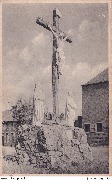 Blaugies. Le Calvaire monumental sur la Grand-Place 1949