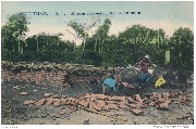Congo Belge. Maison en construction &agrave; Mulungu