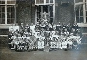 Marcinelle Villette / &Eacute;cole St Joseph 1913 / 1&egrave;re classe Gardienne