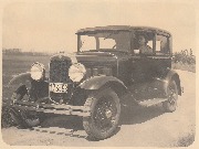 Automobile FORD mod&egrave;le A de 1930