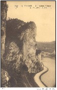 Dinant. Le Rocher Moniat sur la route d'Anseremme