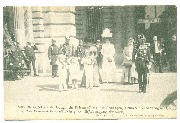 Les Princes &agrave; la sortie de la gare-Bij de uitgang der statie