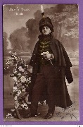 Arm&eacute;e Belge Guide (portrait dans un d&eacute;cor)